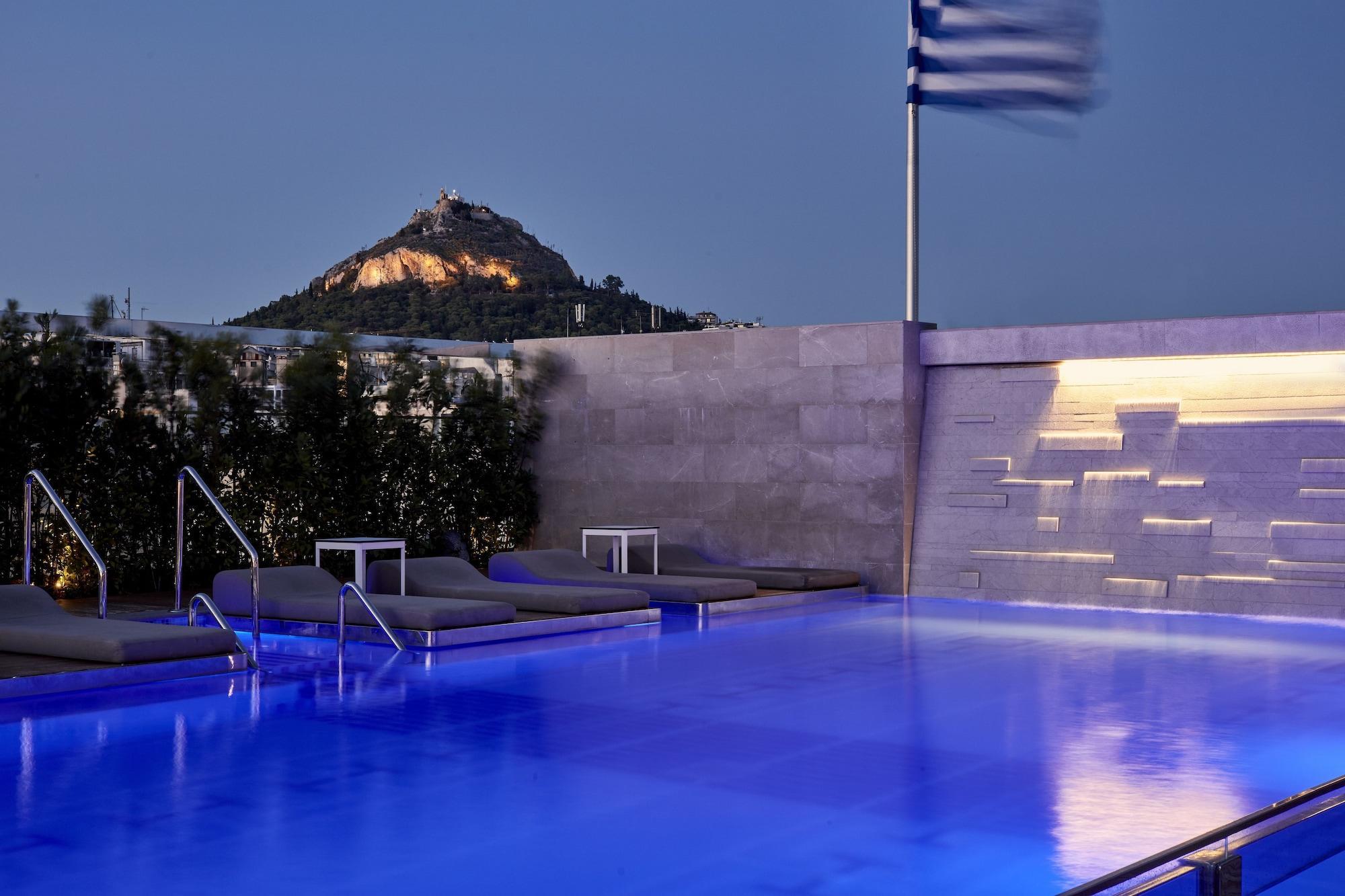 Electra Metropolis Hotell Athen Eksteriør bilde The pool at the hotel